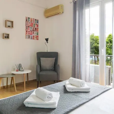 Cozy Hilton Hideaway: Central & Modern Athens Exterior photo